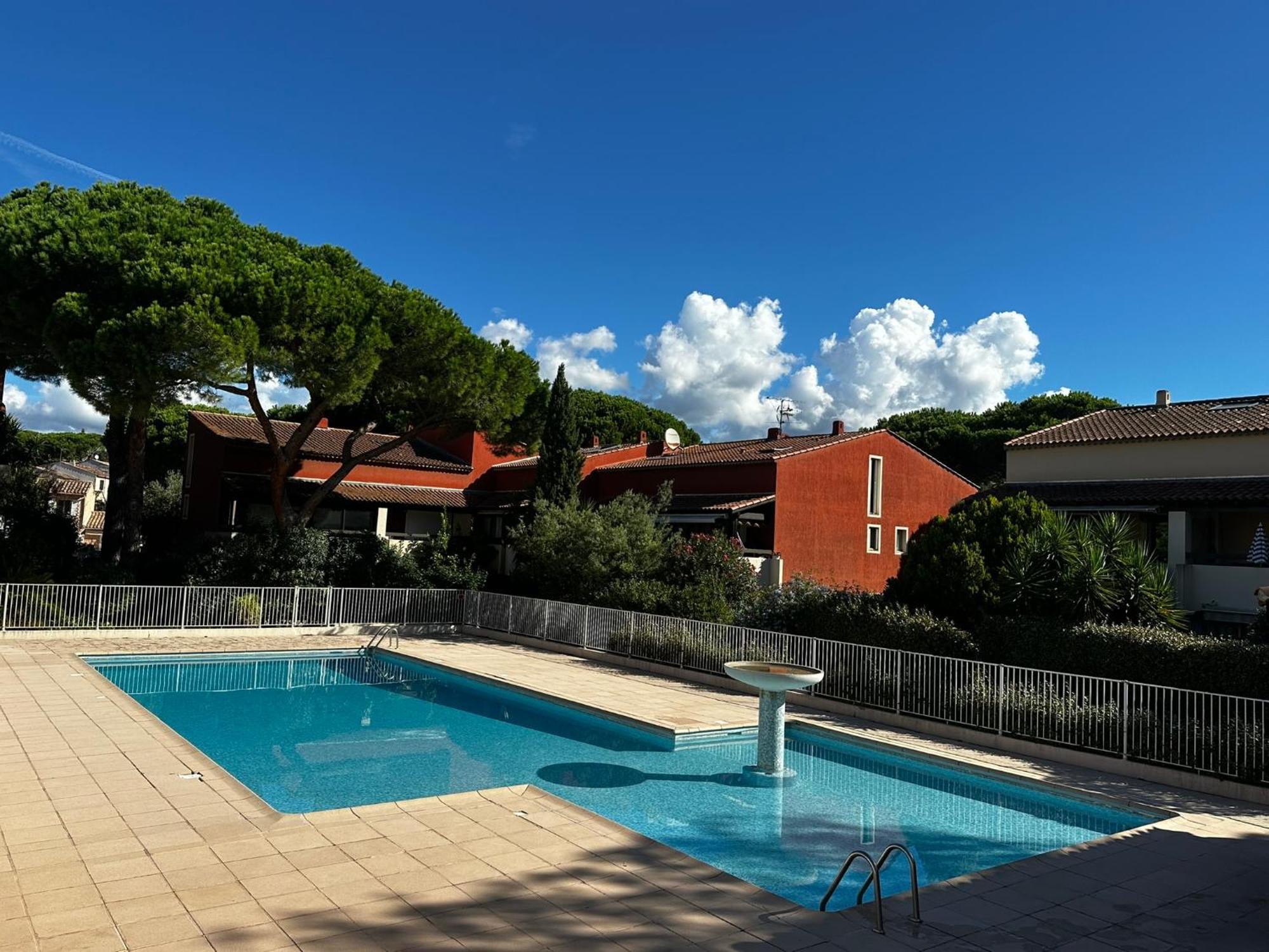 Frejus - Appartement 4 Personnes - Piscine Bagian luar foto